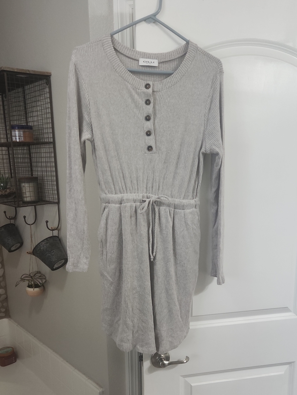 Gilli Light Gray Ribbed Long-Sleeve Drawstring Dress